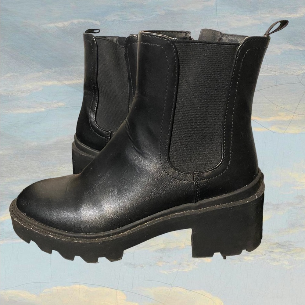 Womens Chelsea Boot